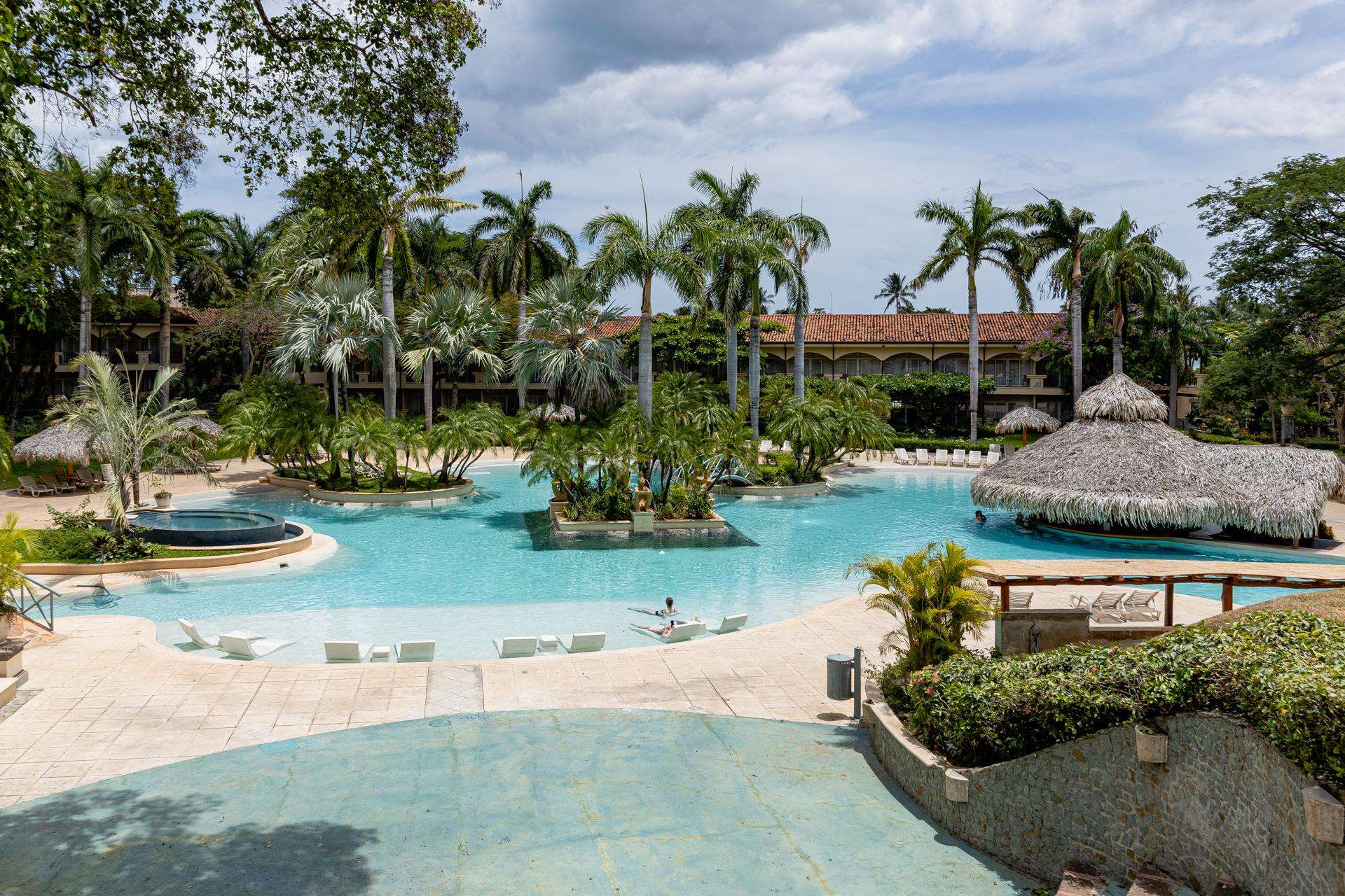Tamarindo El Diria resort pool Matapalo condos